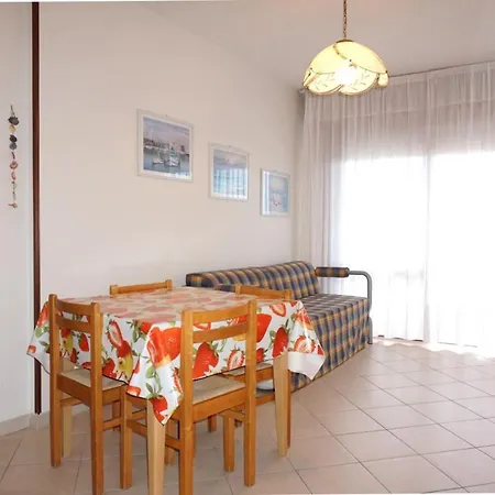 Bright Flat In With Lovely Pool * Porto Santa Margherita di Caorle
